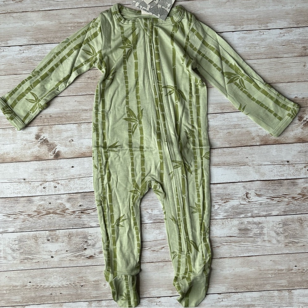 Kate Quinn Long Sleeve Zipper Footie